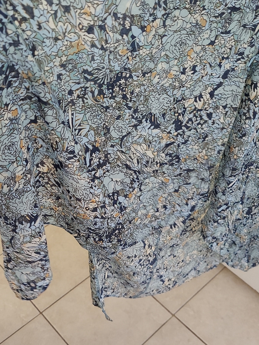 Maje Dress, NEW! Size Large (40FR), Blue Floral Print, Handkerchief Hem - Picture 14 of 16